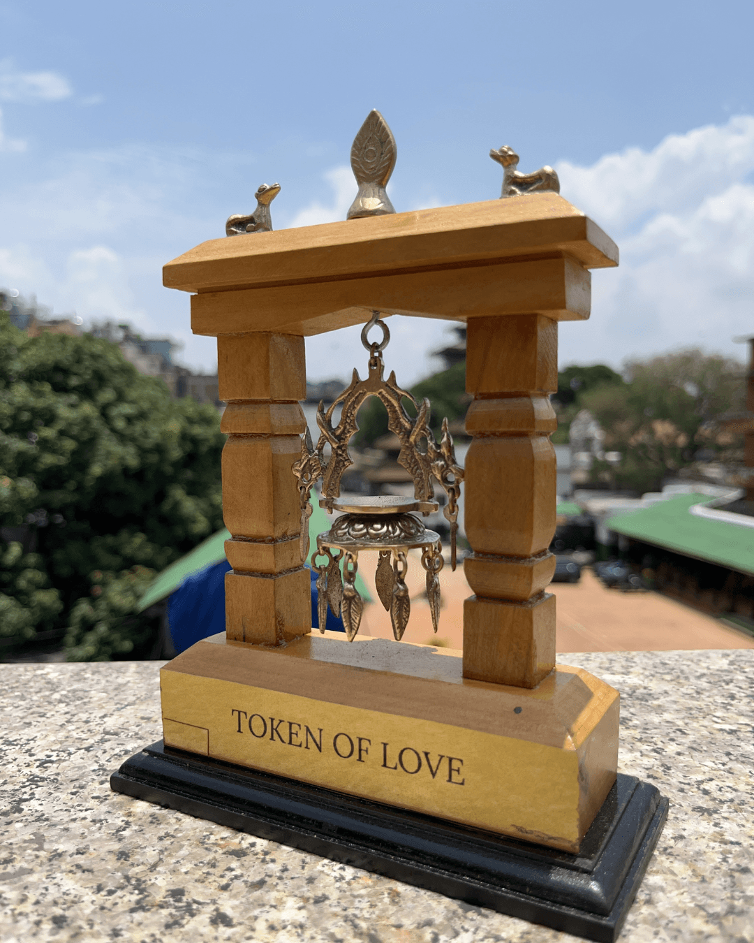 Wooden Framed Dalucha Stand thumbnail 2