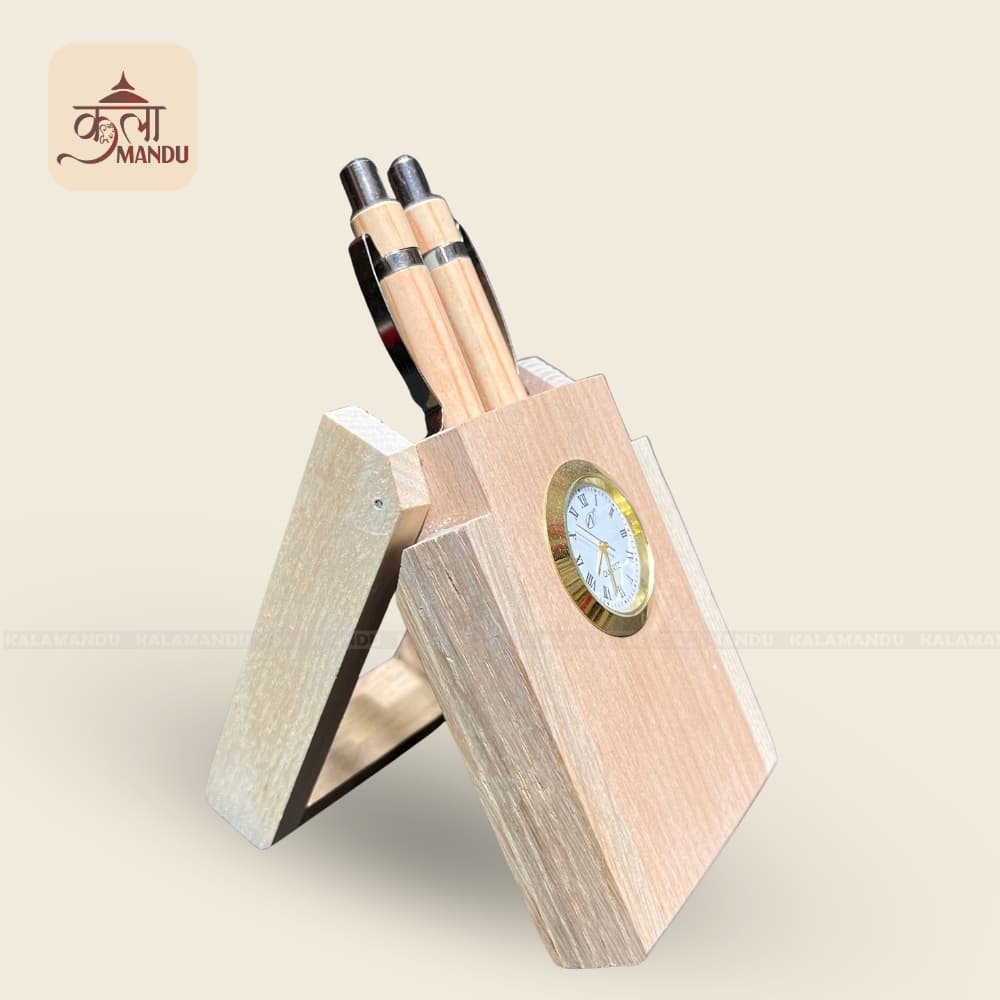 Wooden Pen holder with clock thumbnail 3